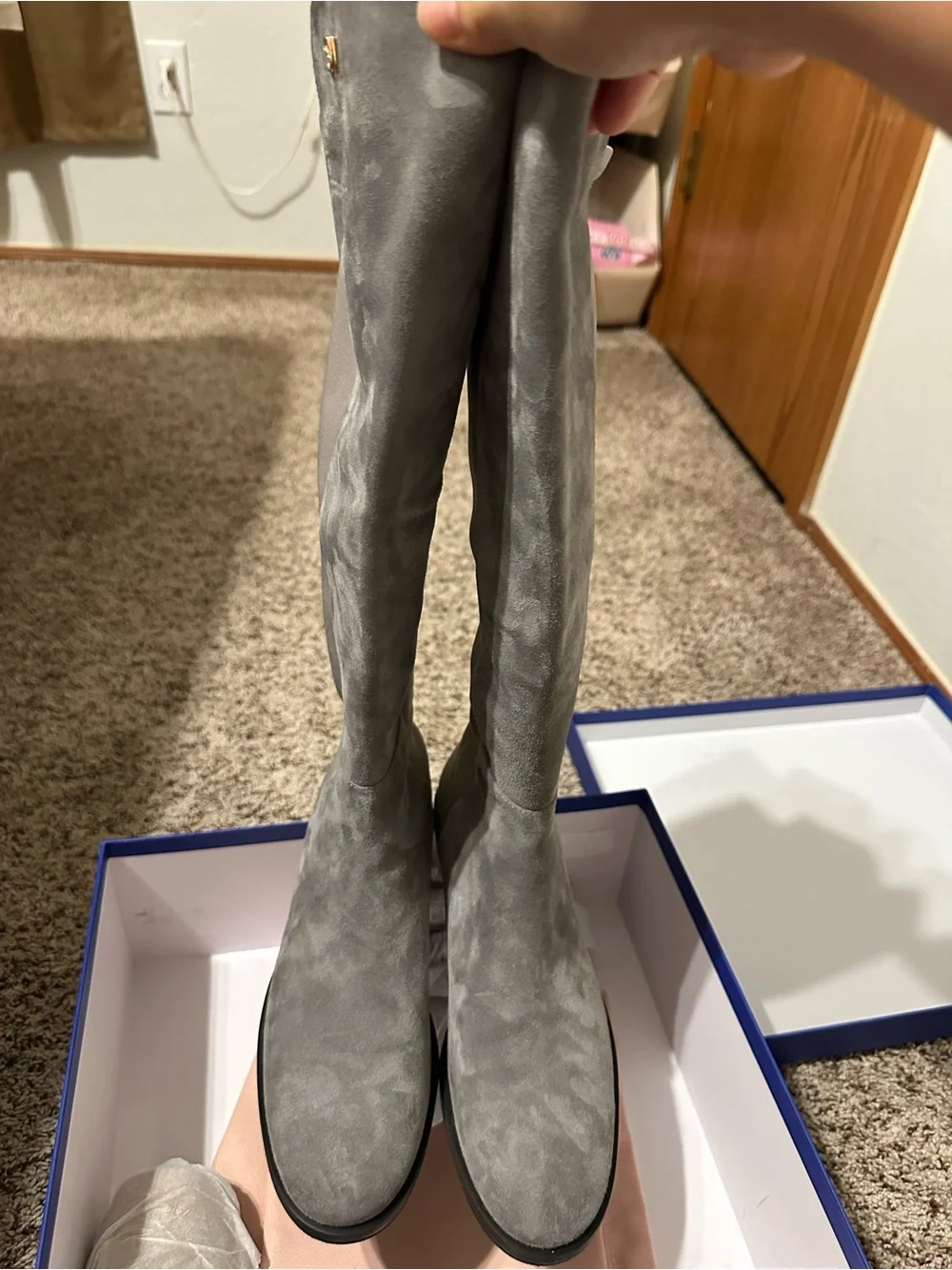 Stuart Weitzman Gray Suede keelan city Boots size 5. 5